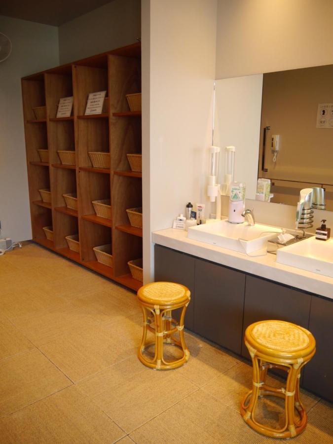 Hearts Capsule Hotel & Spa Hakata Fukuoka  Exterior foto