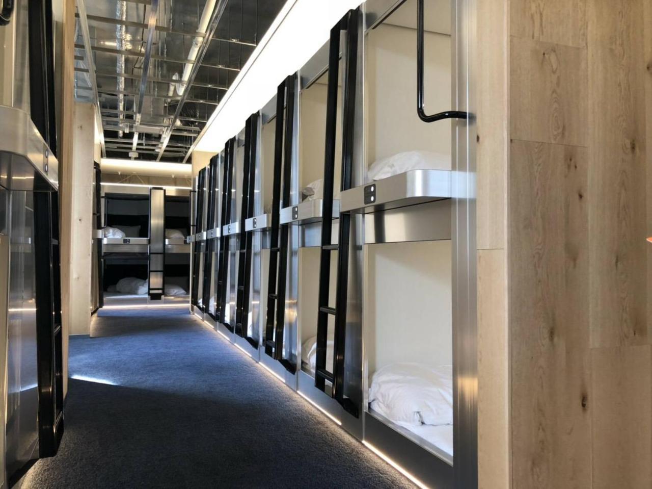 Hearts Capsule Hotel & Spa Hakata Fukuoka  Exterior foto